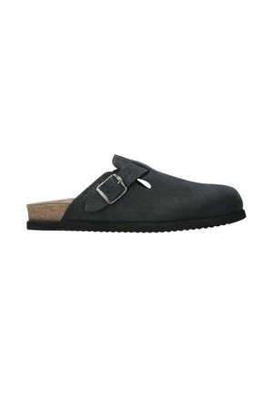 Sabot noir à enfiler avec tige en daim, bride ajustable avec boucle argentée, semelle intérieure en liège et semelle extérieure noire à rainures.