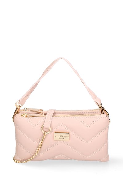 Pochette en cuir matelassé rose avec une chaîne dorée, dotée d'une fermeture à glissière et d'un marquage en relief sur le devant.