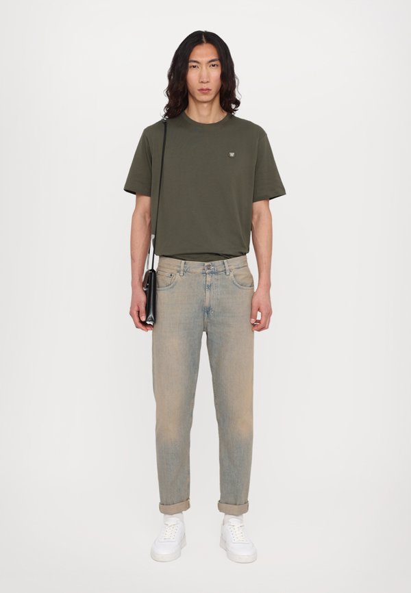 ERVIN - Straight leg jeans - overdyed desert4