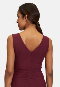 Vera Mont Ballkleid - deep wine