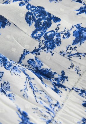 Next REGULAR FIT - Bluza - white blue floral