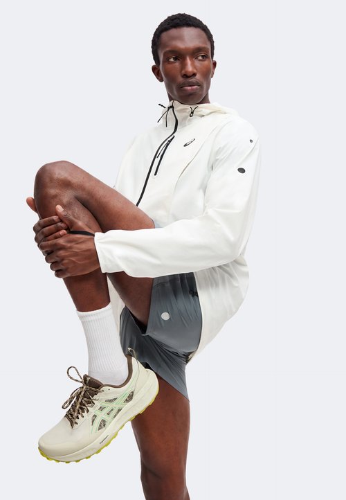 ASICS FUJITRAIL ELITE WATERPROOF JACKET - Running jacket - cream — photo 4