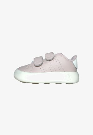Scarpe sintetiche rosa con doppie fasce regolabili in velcro, lati perforati e una suola in gomma bianca con tondi antiscivolo per una migliore aderenza.