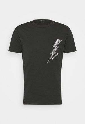 T-shirt noir à manches courtes avec col rond, orné d'un éclair blanc usé et du texte « REPLAY » sur le côté gauche de la poitrine.
