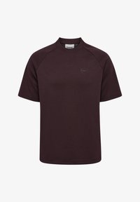 Vald, chocolate plum