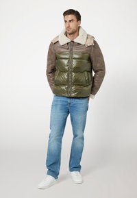 Guess Winterjas - mehrfarbig braun