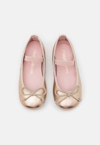 Pretty Ballerinas AMI - Sabrinas com tira no tornozelo - nude/rosegold