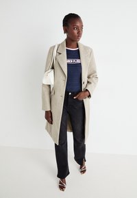 Vero Moda VMFORTUNESARA LONG COAT - Klasični plašč - silver mink melange