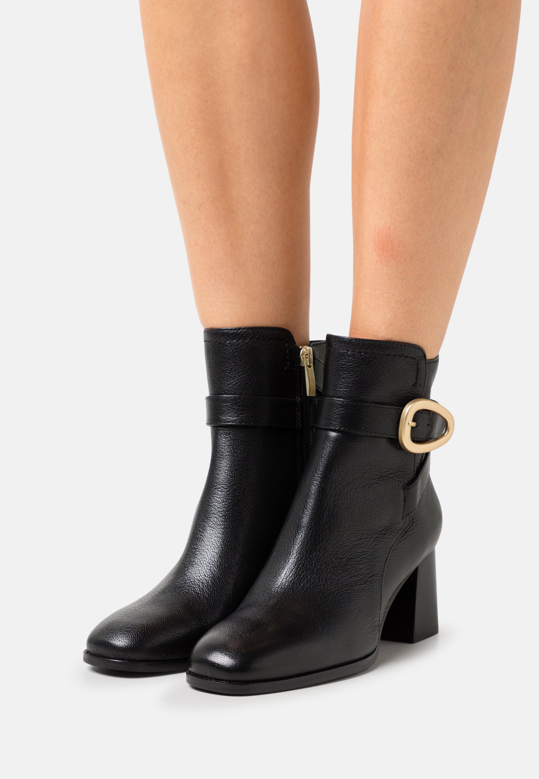 minelli ankle boots