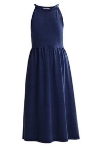 Námořnické halter šaty vyrobené z měkké látky s přiléhavým tělem a splývavou, nařasenou sukní. Disponují čistým výstřihem a délkou po kolena.