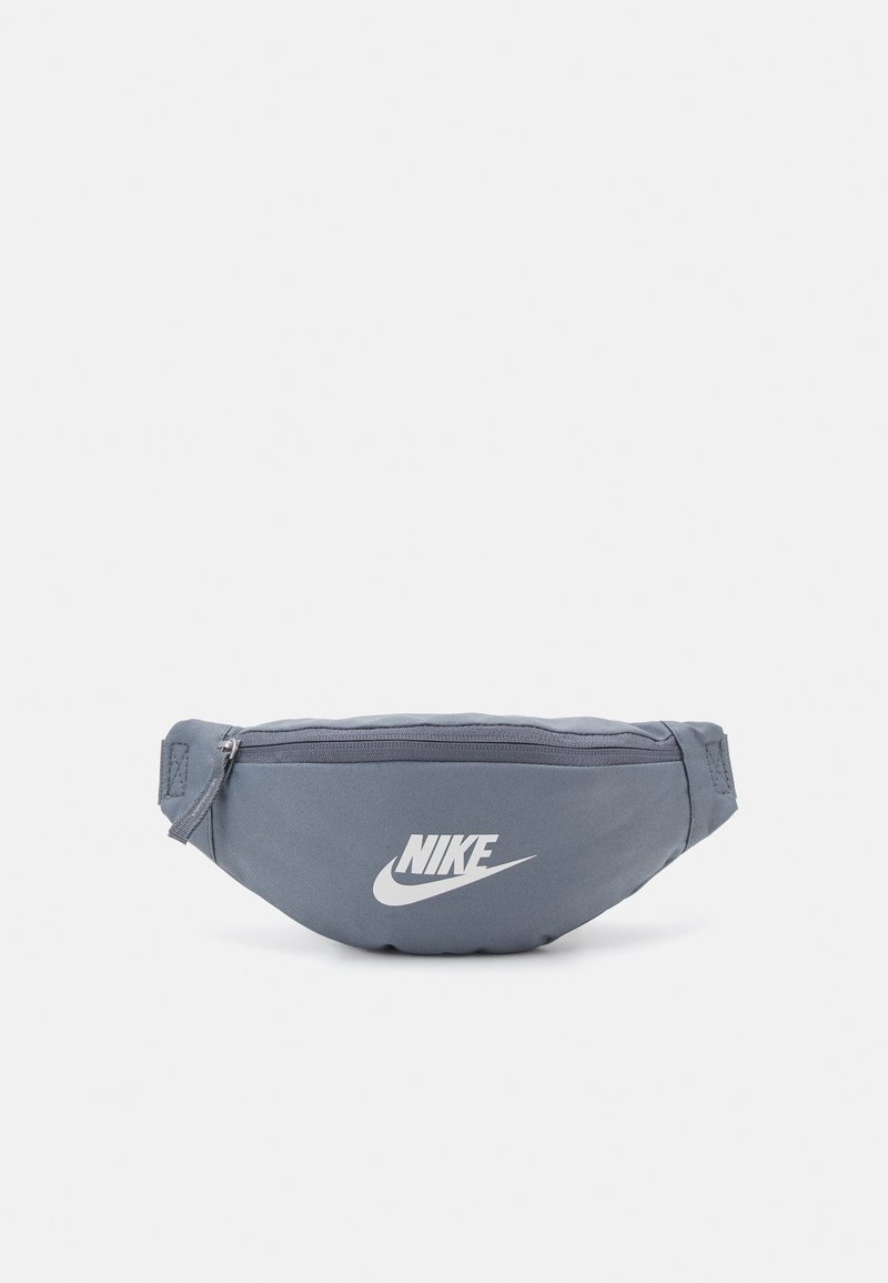Nike Sportswear HERITAGE S WAISTPACK UNISEX - Τσαντάκι μέσης - smoke grey/summit white