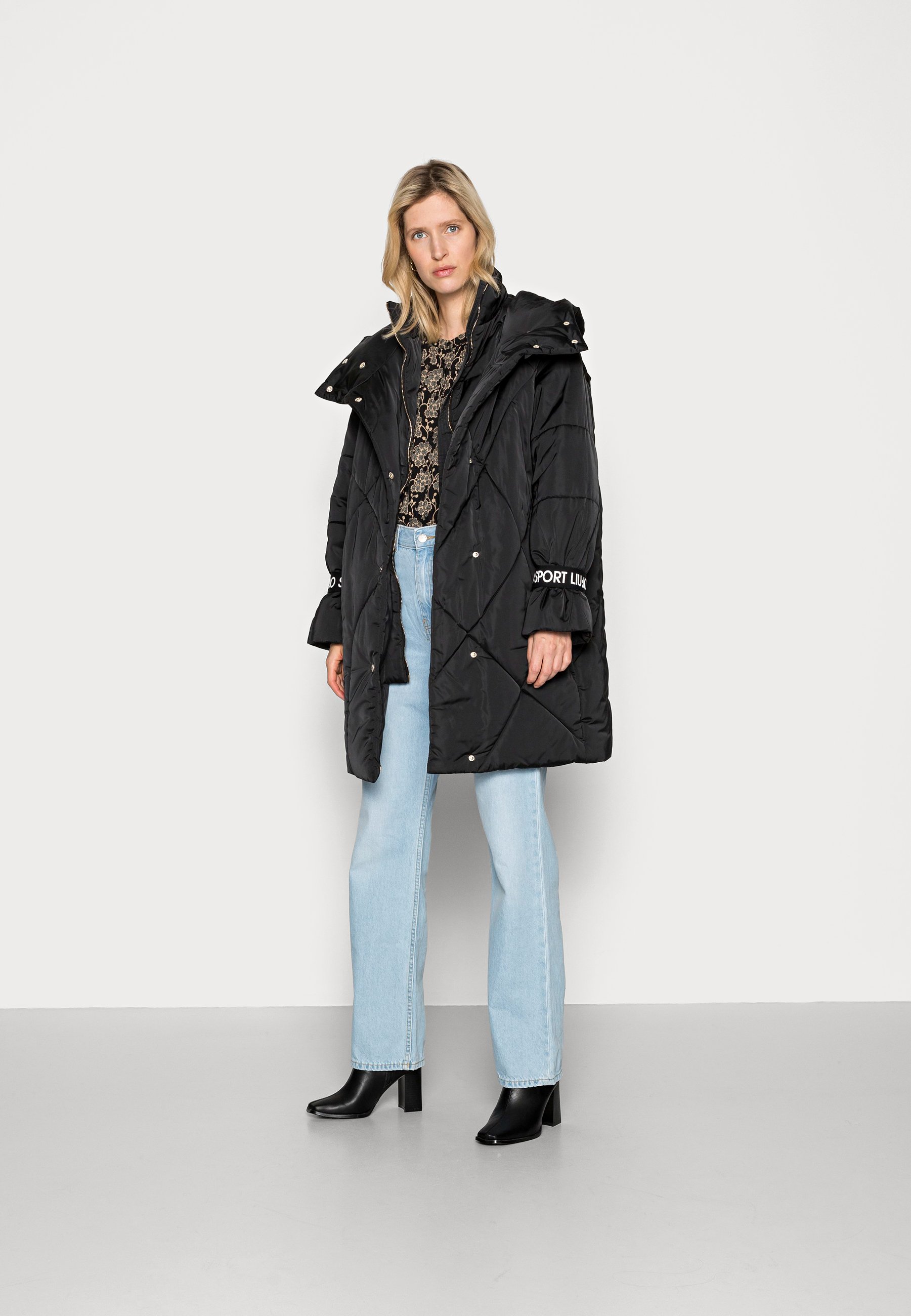 Liu Jo Jeans IMBOTTITO OVATT LUNG - Cappotto invernale - nero - Zalando.it