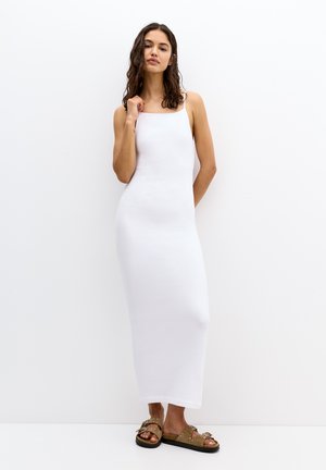 PULL&BEAR NECKLINE - MIDI - Šaty do práce - white