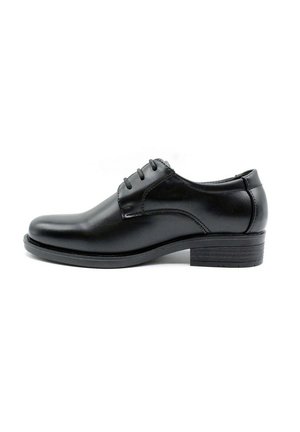 Chaussure habillée en cuir noir avec une texture lisse, bout arrondi, fermeture à lacets et un petit talon carré. Design minimaliste sans motifs visibles.