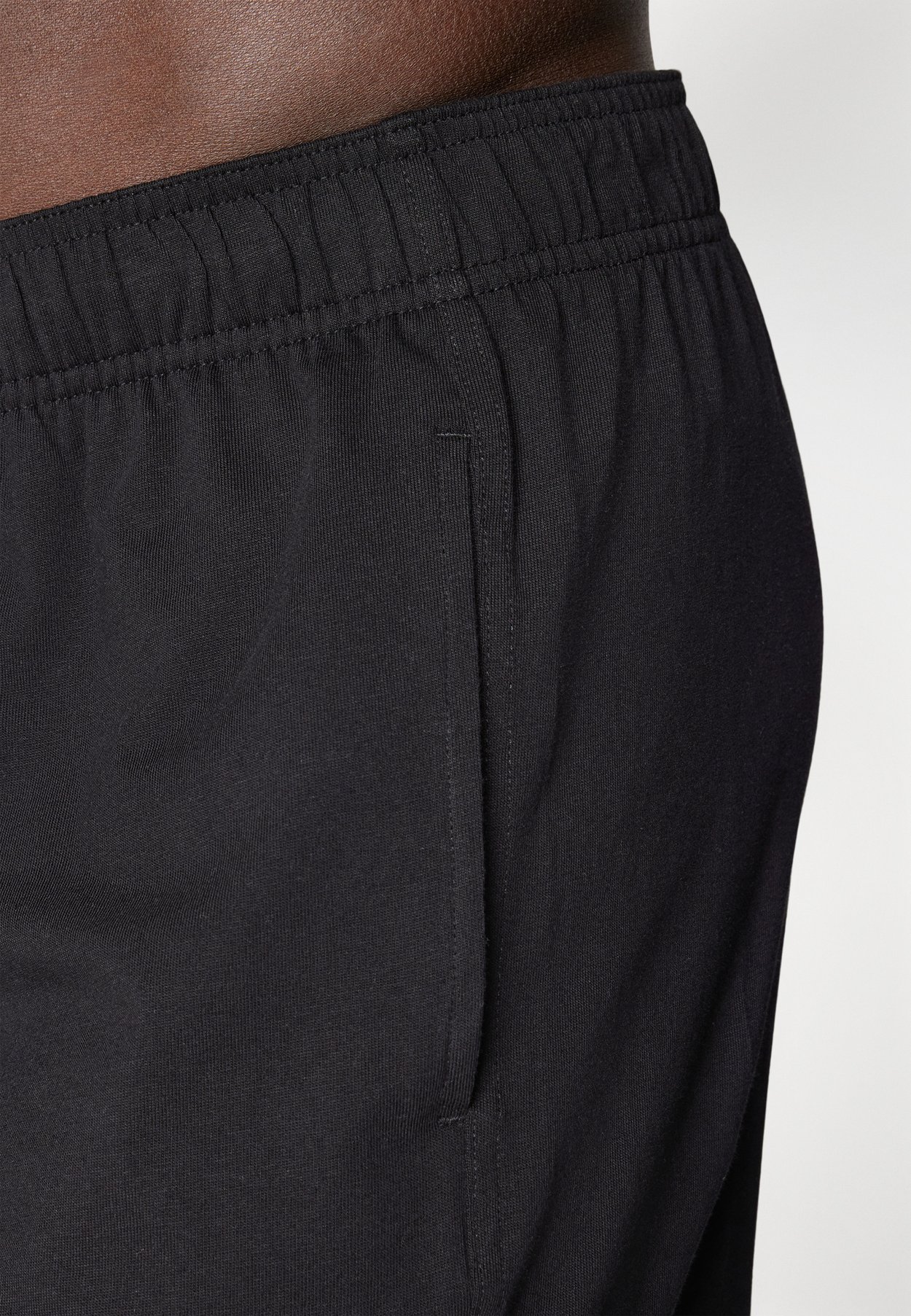 ICONS ATHLETIC SHORTS WITH SMALL LOGO