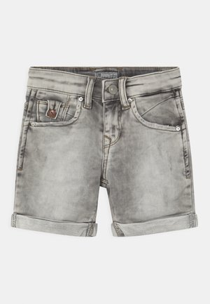 Graue Jeansshorts mit verwaschenem Look, umgeschlagenen Bündchen, fünf Taschen und Metallknopfverschluss am Bund.