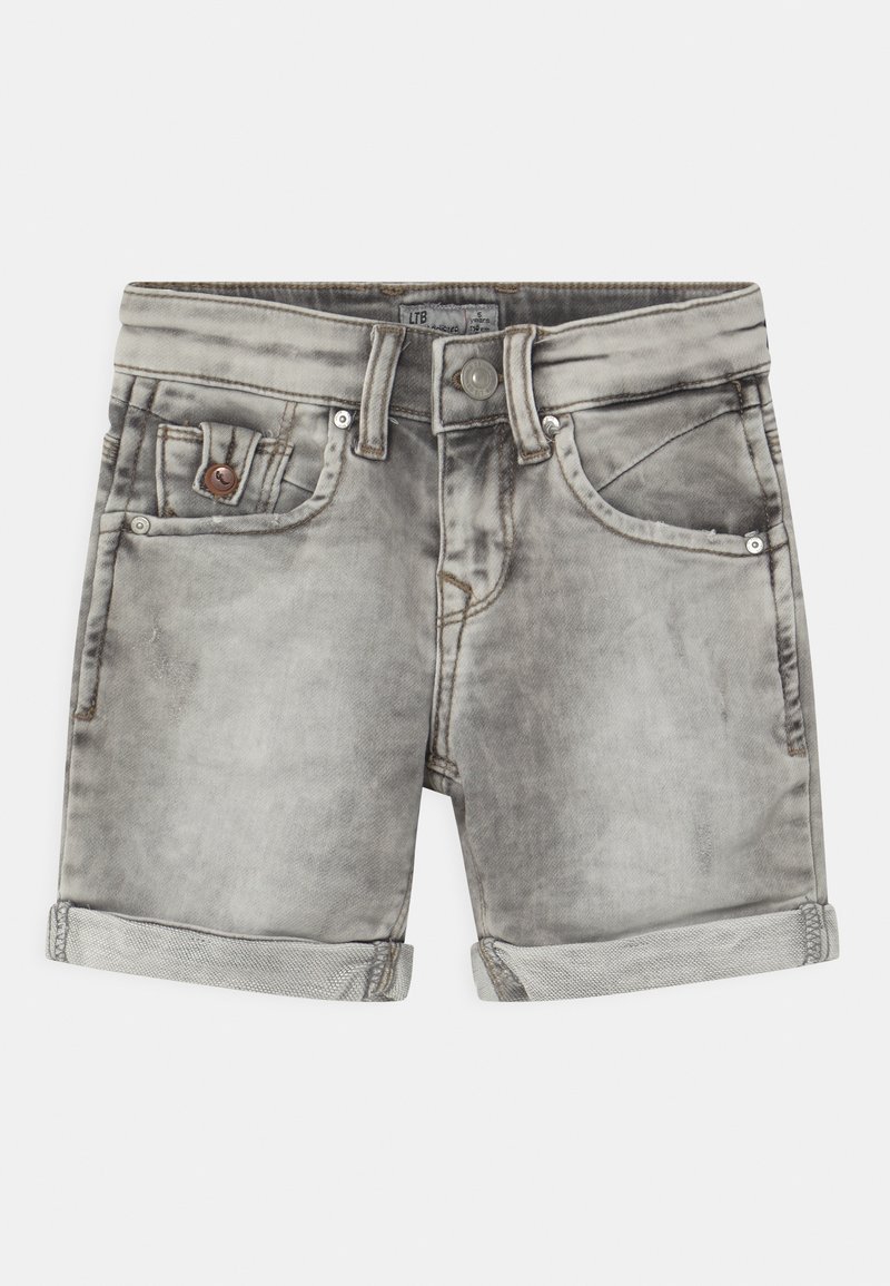 Grijze denimshorts met een vervaagde wassing, voorzien van omgeslagen zomen, vijf zakken en een metalen knoopsluiting in de tailleband.