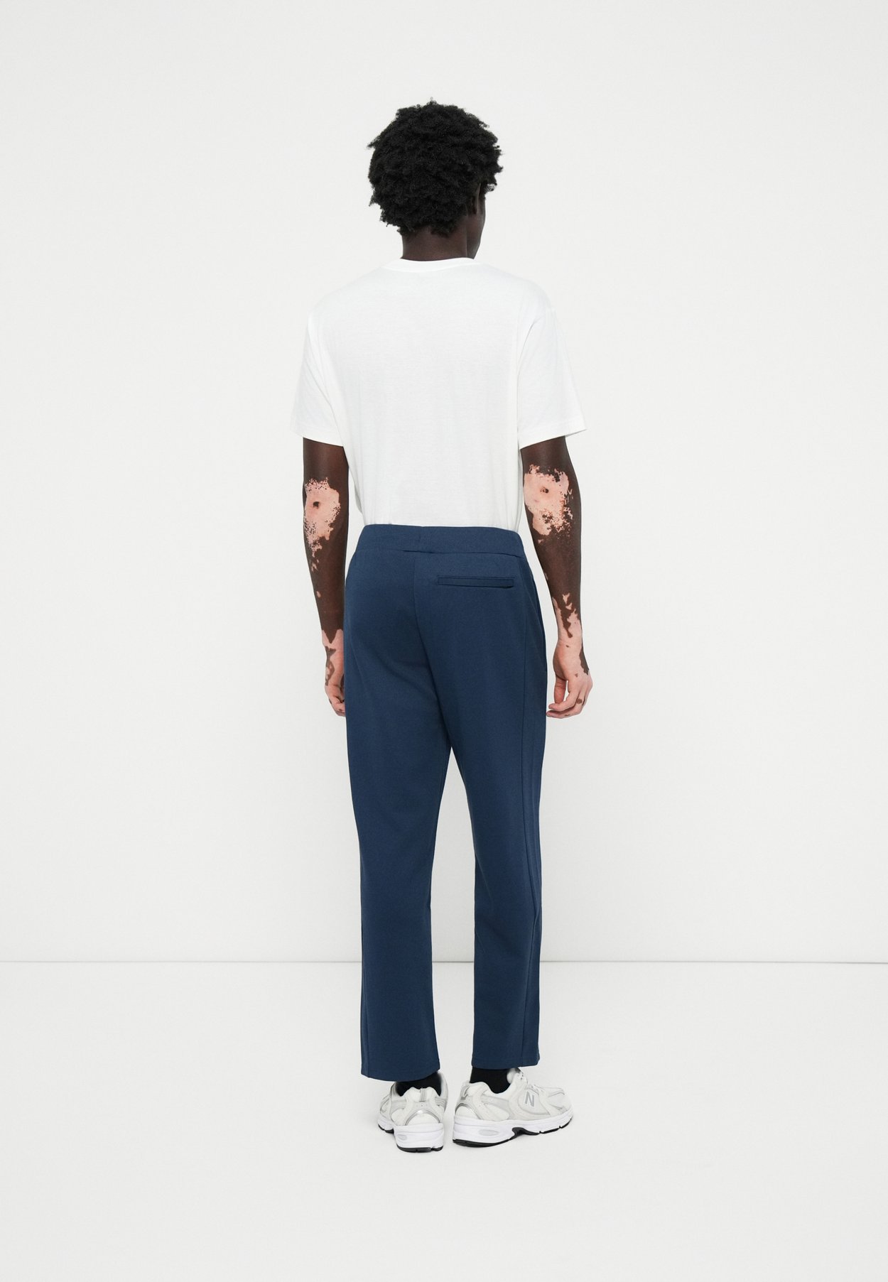 POST SEASON TRACK PANT