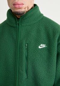 Nike Sportswear CLUB WINTER  - Φλις μπουφάν - fir