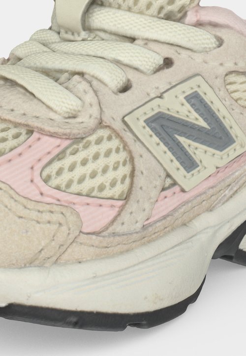 New Balance 2010 UNISEX - Baby shoes - turtledove/shell pink — foto 7