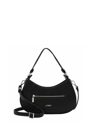 Bolso de hombro de cuero negro con forma curvada. Cuenta con un bolsillo frontal con cremallera, correa ajustable y herrajes metálicos. Incluye el logo "LCREDI".