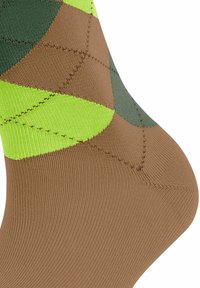 FALKE SENSITIVE ARGYLE - Socken - lion