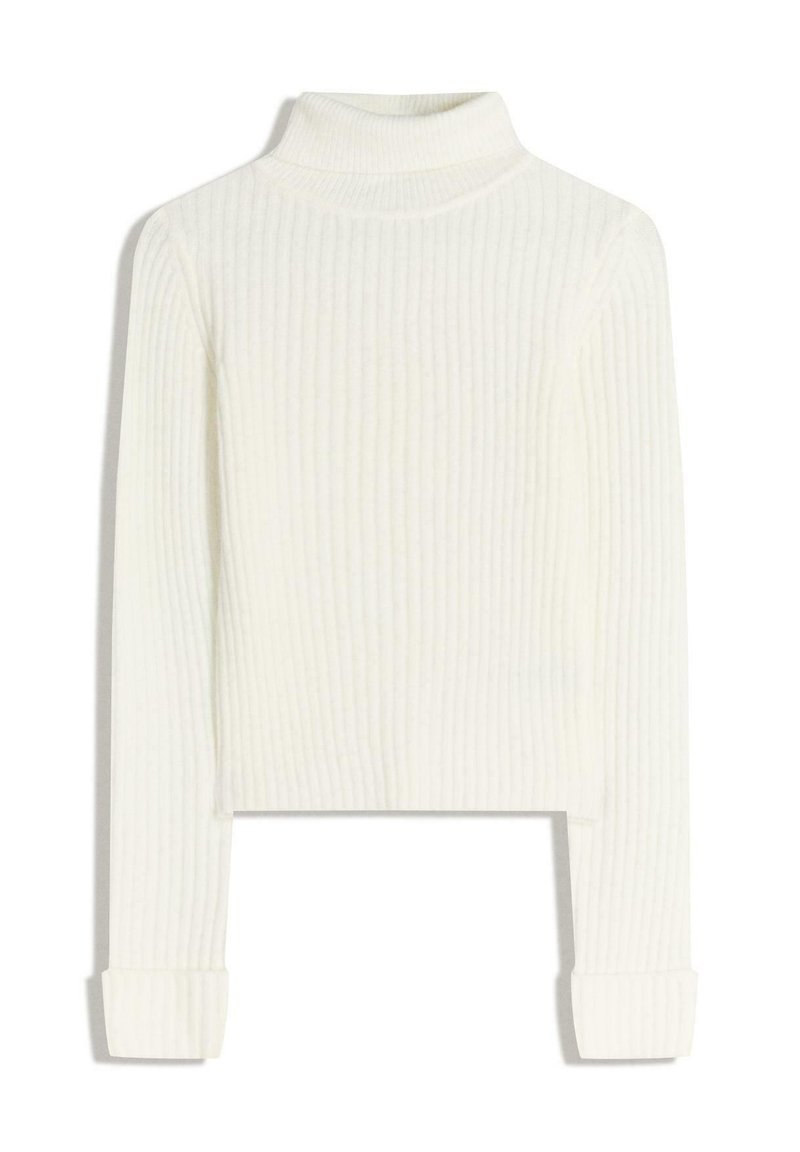 Bela, rebrasta pulover s turtleneck ovratnikom in dolgimi rokavi ter oprijetim silhuetom. Mehka tekstura z zavihanimi manšetami; skrajšana dolžina.