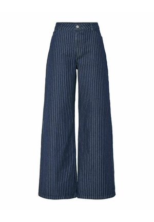 Brede denimmer pants in donkerblauw met verticale witte strepen, voorzien van een aansluitende hoge taille en klassieke knoopsluiting. Zachte textuur.