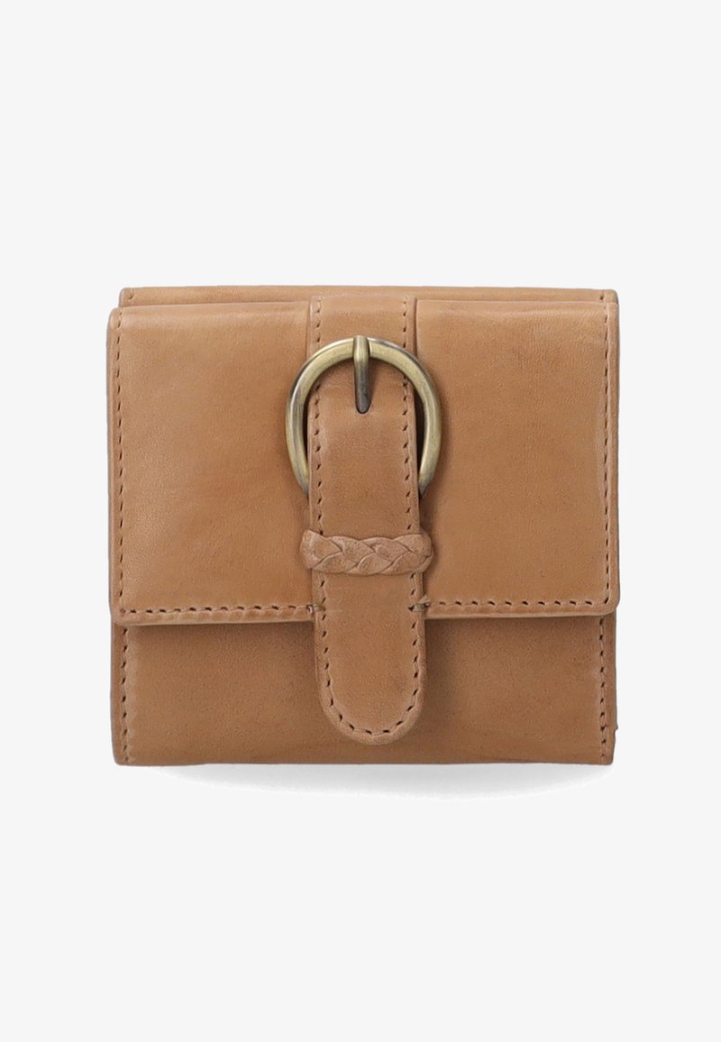 Portefeuille en cuir brun, de forme rectangulaire, avec une sangle en cuir tressé et une fermeture en boucle en laiton. Texture lisse avec des bords surpiqués.