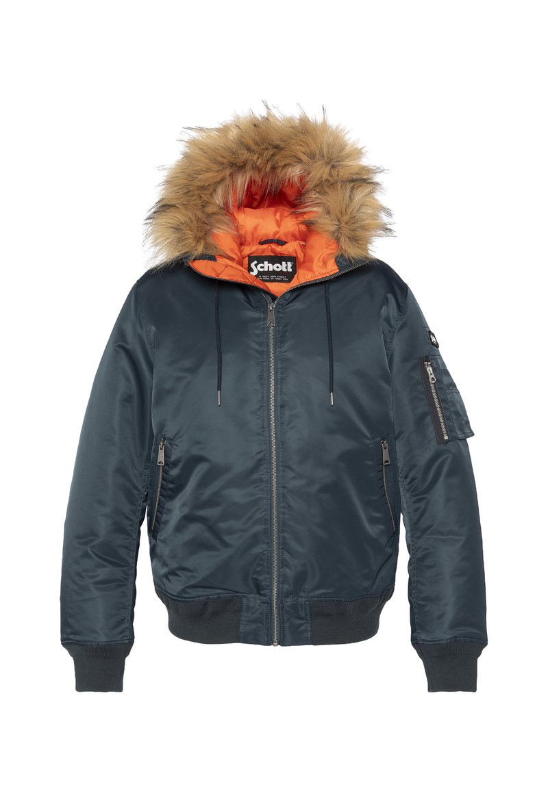 Granatowa kurtka bomber z odpinanym kapturem z futerka syntetycznego, pomarańczową podszyciem, zapinanymi na zamek kieszeniami bocznymi oraz ściągaczami przy mankietach i na dole kurtki.