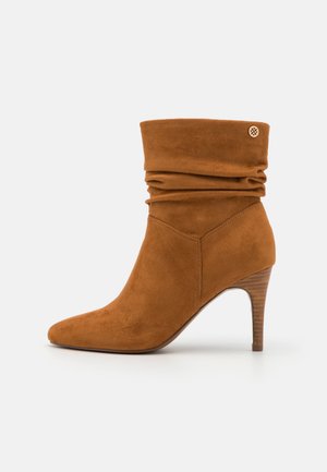 Stiefelette - cognac