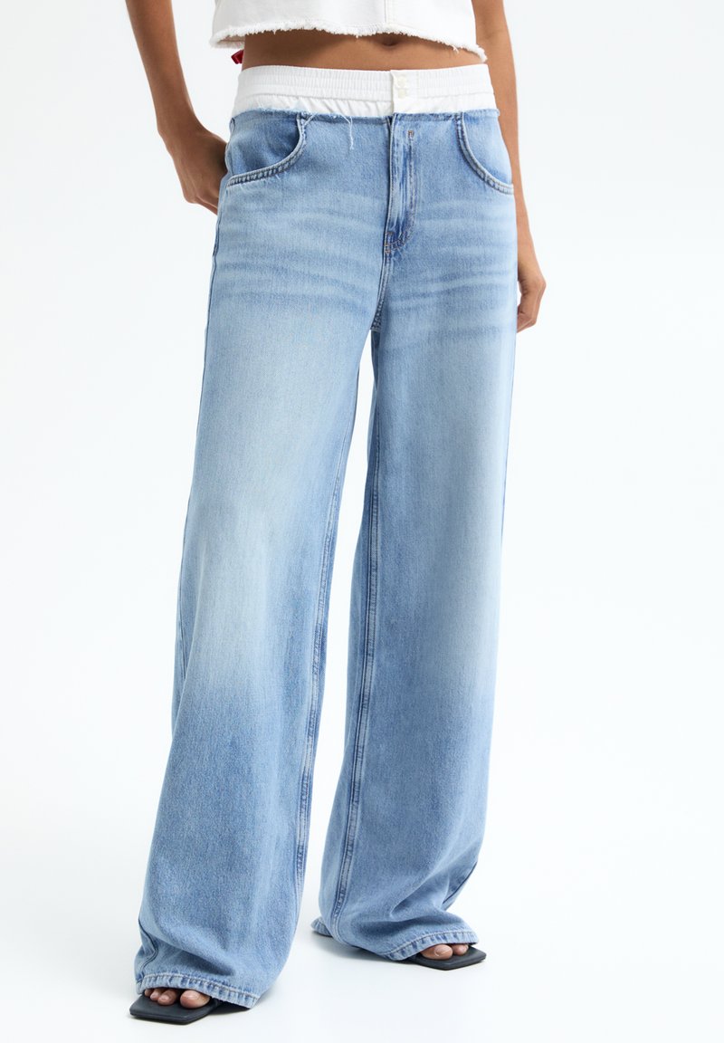 PULL&BEAR DOUBLE BOXERS WAISTBANDBAGGY Jean boyfriend blue denim/denim bleu ZALANDO.FR
