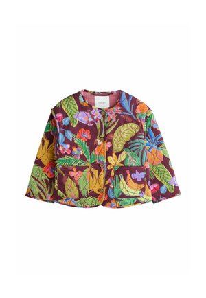 Giacca con bottoni, collo rotondo, grandi tasche frontali e stampa colorata di foglie tropicali e fiori su sfondo scuro.