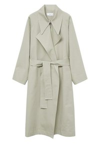 Beige trenchcoat med bred krave, lange ærmer og en bindebælte i taljen. Lavet af glat stof med en afslappet, let silhuet.