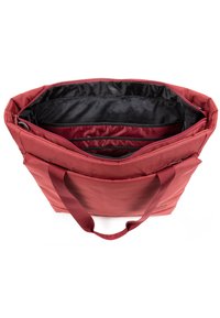 Borsa tote rossa realizzata in tessuto resistente, dotata di un'ampia apertura, numerose tasche interne e manici larghi e robusti per un facile trasporto.