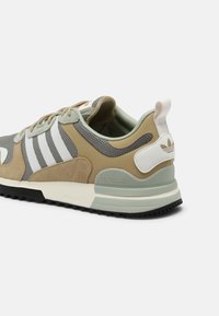 adidas Originals ZX 700 HD UNISEX - Sapatilhas - beige