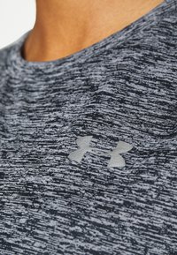 Under Armour TECH TWIST - T-Shirt basic - black