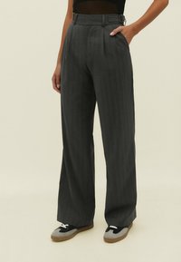 Stradivarius Broek - dark grey