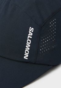 Salomon CROSS+ UNISEX - Gorra - deep black