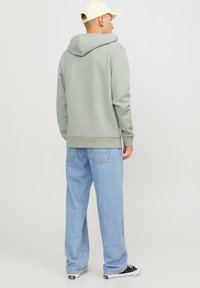 Jack & Jones 2ER PACK - Kapuzenpullover - desert sage navy blazer