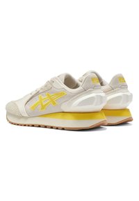 Onitsuka Tiger MOAGE CO - Sneakers - mineral beige vibrant yellow