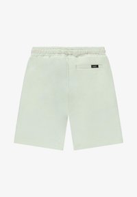 Lichtgroene katoenen shorts met een elastische tailleband, achterzak en een klein zwart label met de tekst "CARS." Gladde textuur en knielengte.