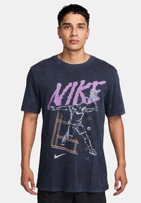 Unselected, obsidian