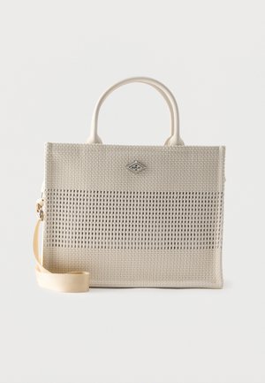 Μπεζ υφασμένη ορθογώνια τσάντα χειρός με πάνω λαβές, αποσπώμενο ιμάντα ώμου και μικρό μεταλλικό λογότυπο Replay στο κέντρο μπροστά.