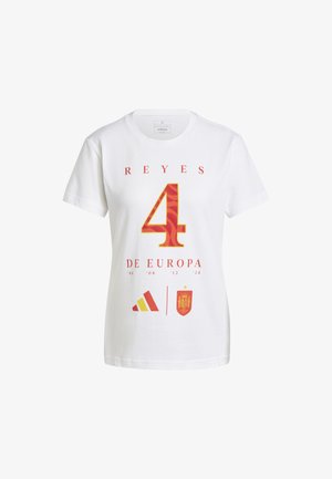 White cotton t-shirt featuring red and yellow graphics. Text reads "REYES 4 DE EUROPA" with year numbers and Adidas logo. Short sleeves.