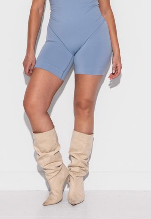 LYKKELAND ateliér HONEST MIDWAIST SHORTS W/LOGO - Leggings - Hosen - frost blue