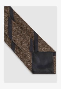 Selected, chocolate brown