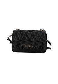 Borsa a tracolla nera con motivo testurizzato ondulato, accessori in tonalità argento e logo impresso sul davanti. Presenta una tracolla a catena removibile.