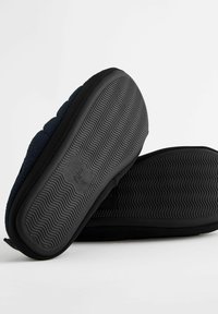 Next Lahtised kingad - black