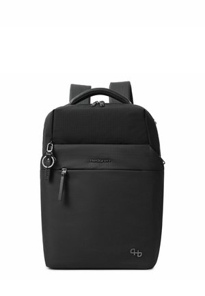 Zaino Hedgren nero con tasca frontale con zip, manico superiore, spallacci imbottiti e anello portachiavi su sfondo bianco semplice.